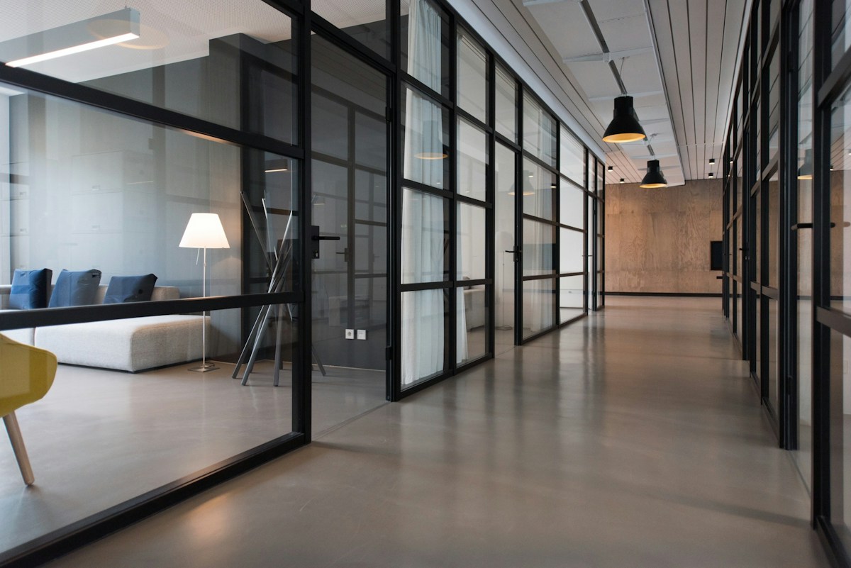 Light-filled collaborative workspace